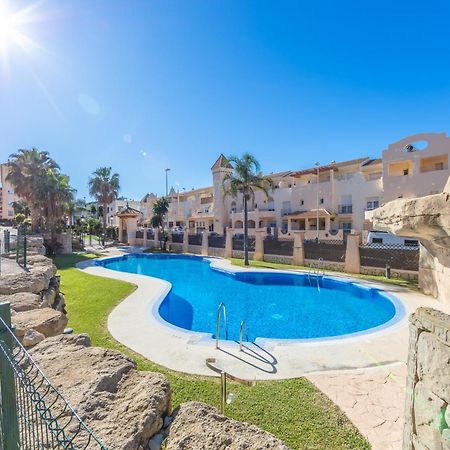 Surf Apartment - Wifi - Parking - Swimming Pool - Patio - Garden Tarifa Luaran gambar