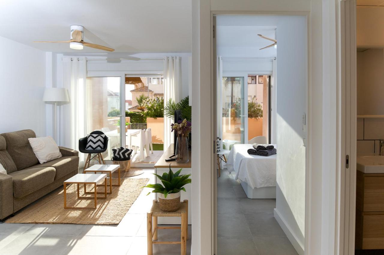 Surf Apartment - Wifi - Parking - Swimming Pool - Patio - Garden Tarifa Luaran gambar