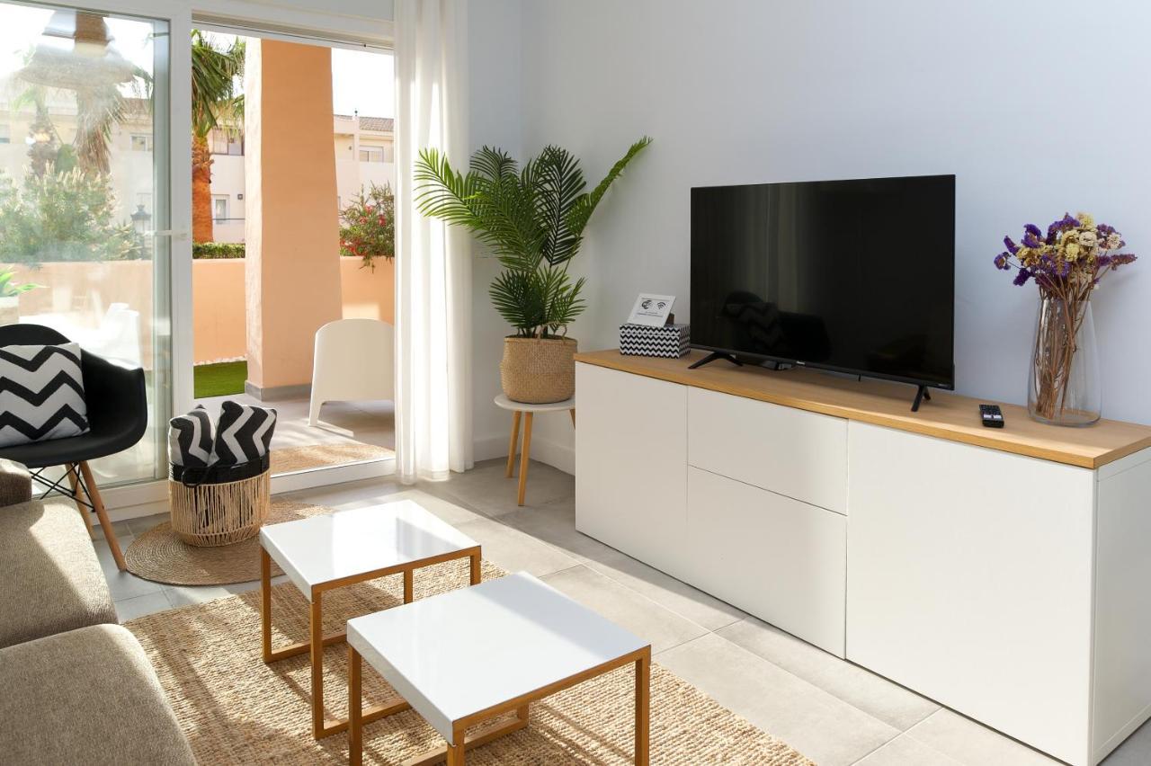 Surf Apartment - Wifi - Parking - Swimming Pool - Patio - Garden Tarifa Luaran gambar