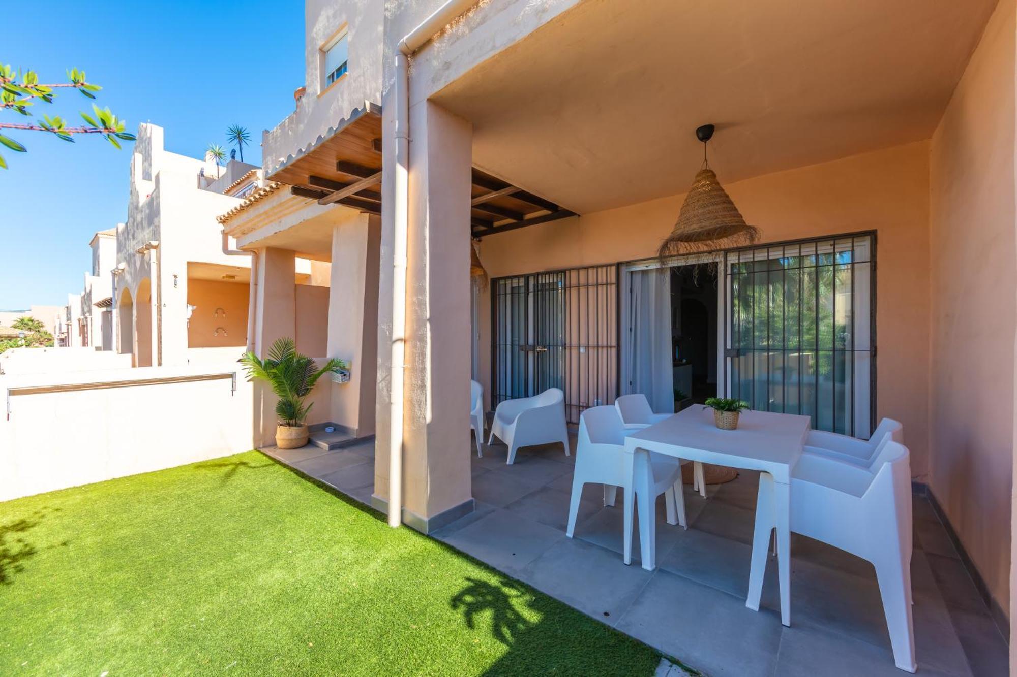 Surf Apartment - Wifi - Parking - Swimming Pool - Patio - Garden Tarifa Luaran gambar